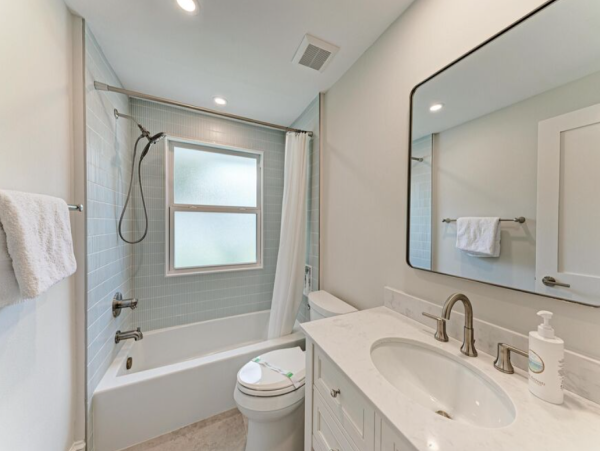 4-Bedroom Home with Private Dock in Anna Maria Island